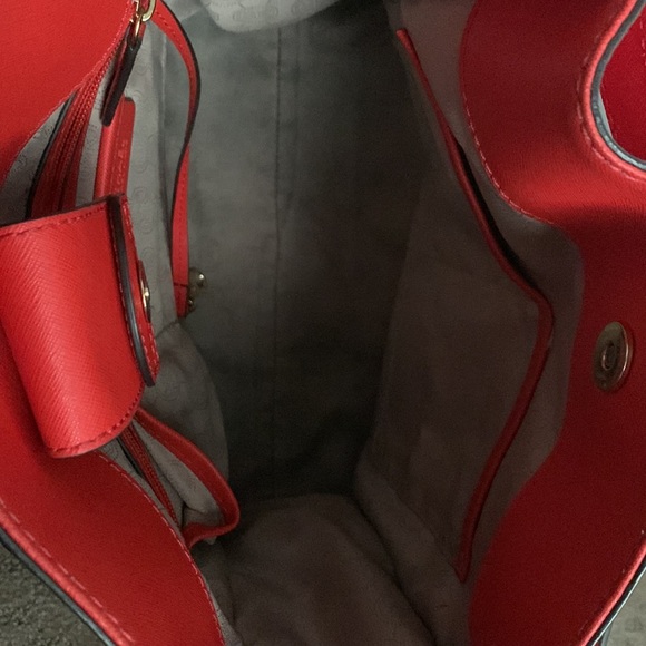 Michael Kors Hamilton Satchel - Picture 2 of 2